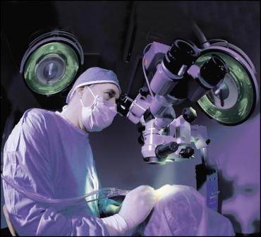 immagine di un intervento chirurgico eseguito al centro oculistico San Paolo